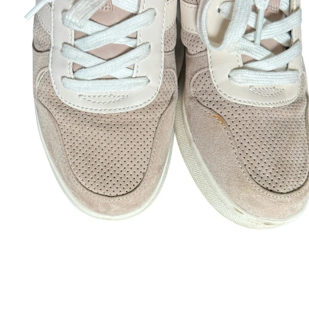 Old Navy Tan and White Sneakers Breathable Mesh Low-Top - Picture 2 of 3